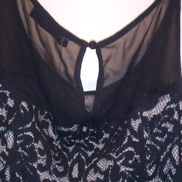 Gorgeous The Limited Black Lace Overlay Lined Sheath Dress - Size XL - Picture 4 of 12